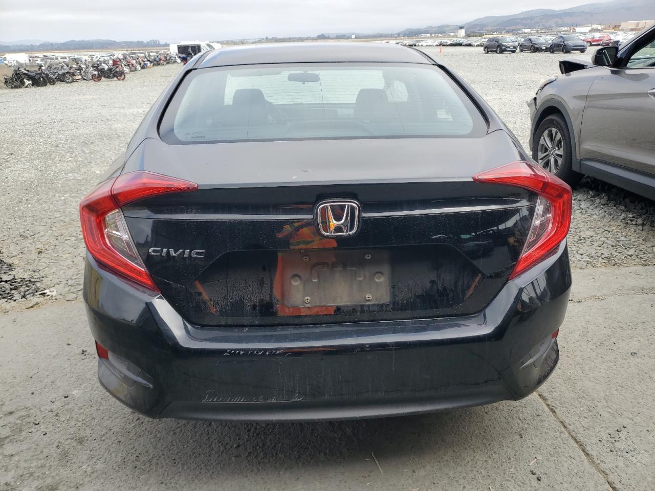2018 Honda Civic Lx VIN: 2HGFC2F51JH607877 Lot: 80151685