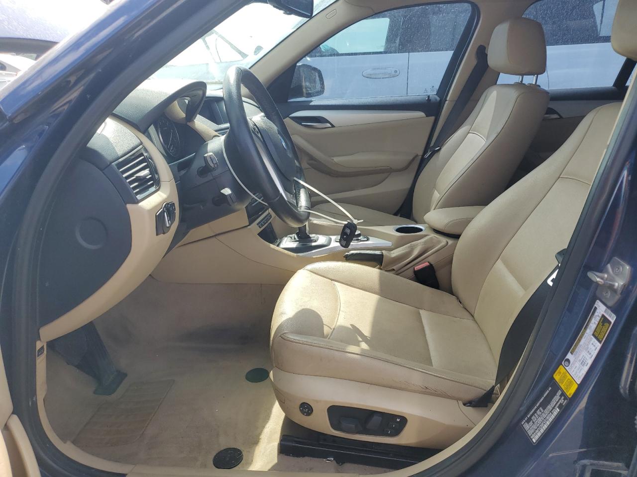 2015 BMW X1 Sdrive28I VIN: WBAVM1C50FV318054 Lot: 80350485