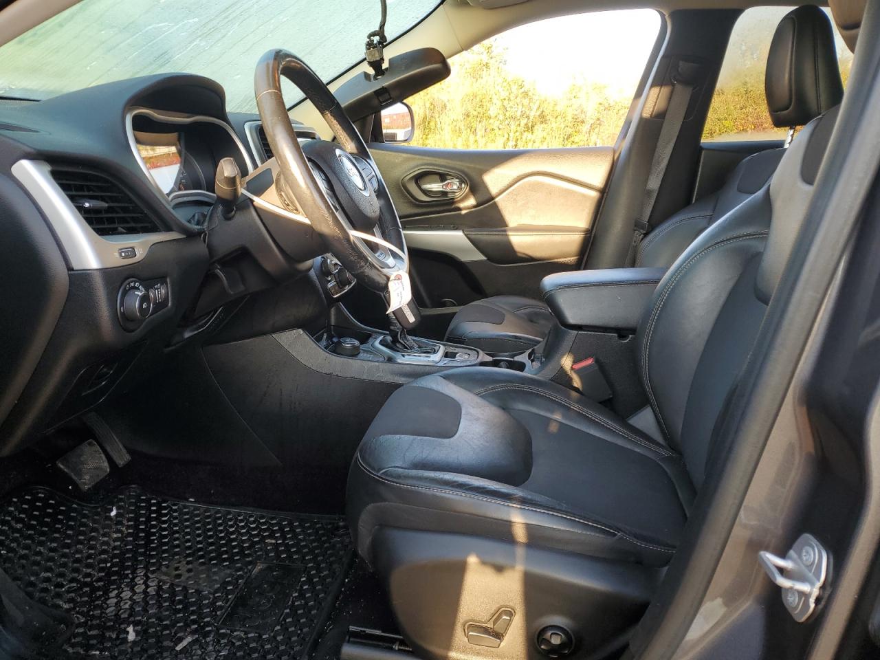 2018 Jeep Cherokee Latitude Plus VIN: 1C4PJMLB1JD598089 Lot: 80447615