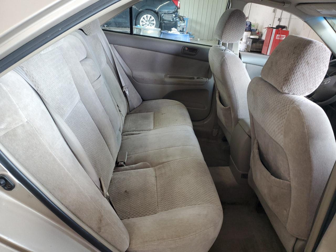 2004 Toyota Camry Le VIN: 4T1BE32K74U266667 Lot: 71246875