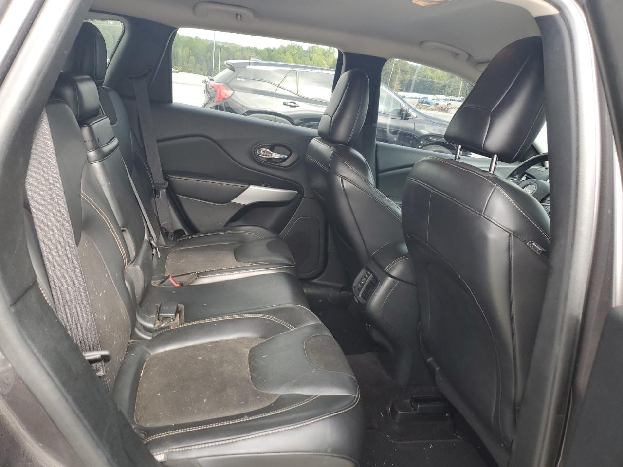 2018 Jeep Cherokee Latitude Plus VIN: 1C4PJLLB6JD597031 Lot: 83788335