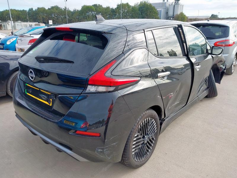 2024 NISSAN LEAF TEKNA 