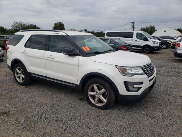 Parquets FORD EXPLORER 2016 Biały