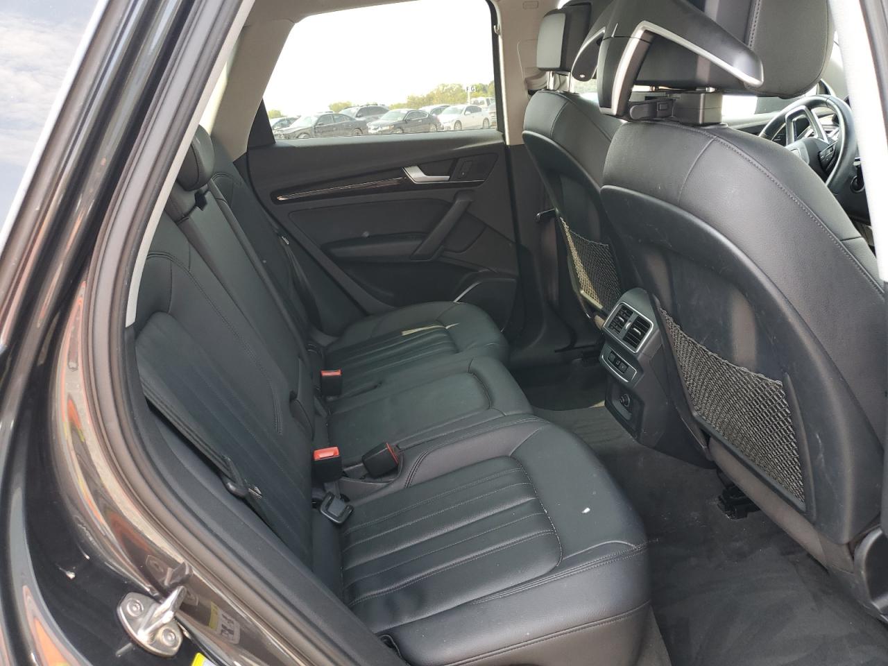 2018 Audi Q5 Premium VIN: WA1ANAFY8J2175668 Lot: 81370485