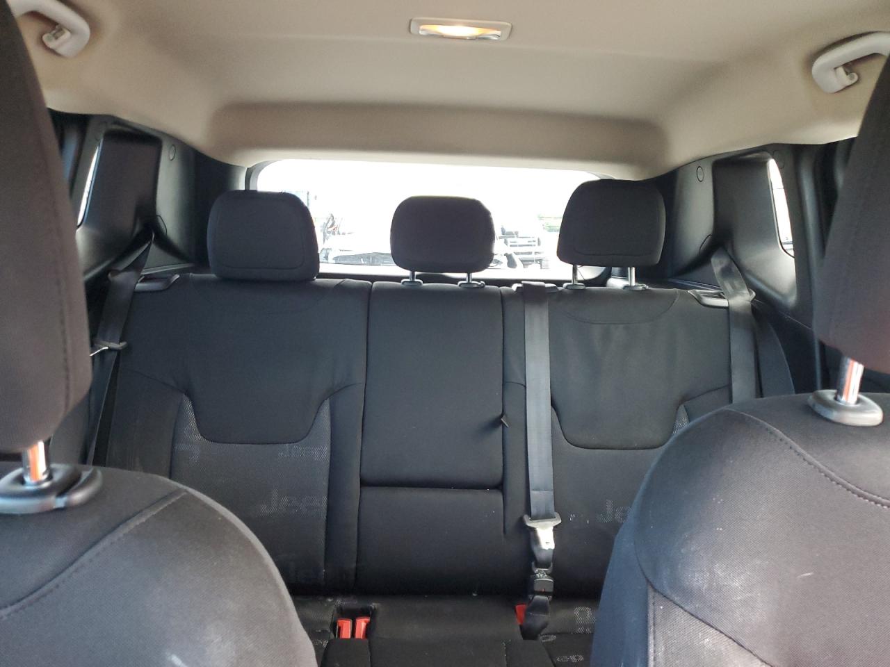 2015 Jeep Renegade Latitude VIN: ZACCJABT5FPB33492 Lot: 82049595