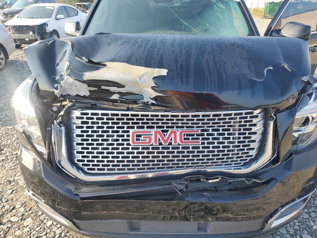 2015 GMC Yukon Xl Denali VIN: 1GKS1JKJXFR278785 Lot: 81475245