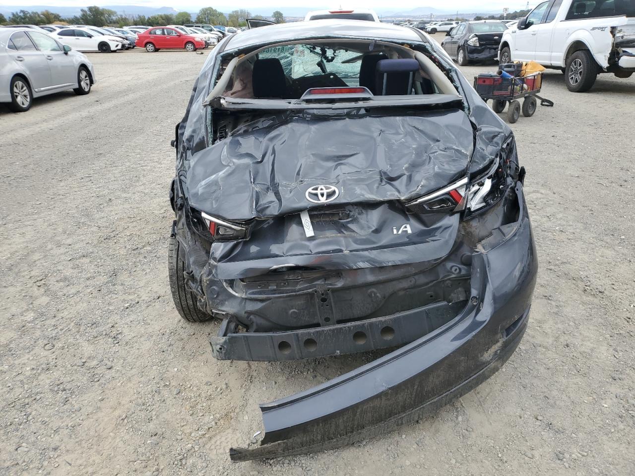 2017 Toyota Yaris Ia VIN: 3MYDLBYV2HY165295 Lot: 81916485