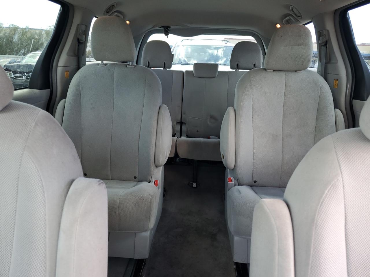 2013 Toyota Sienna VIN: 5TDZK3DCXDS385819 Lot: 84283135