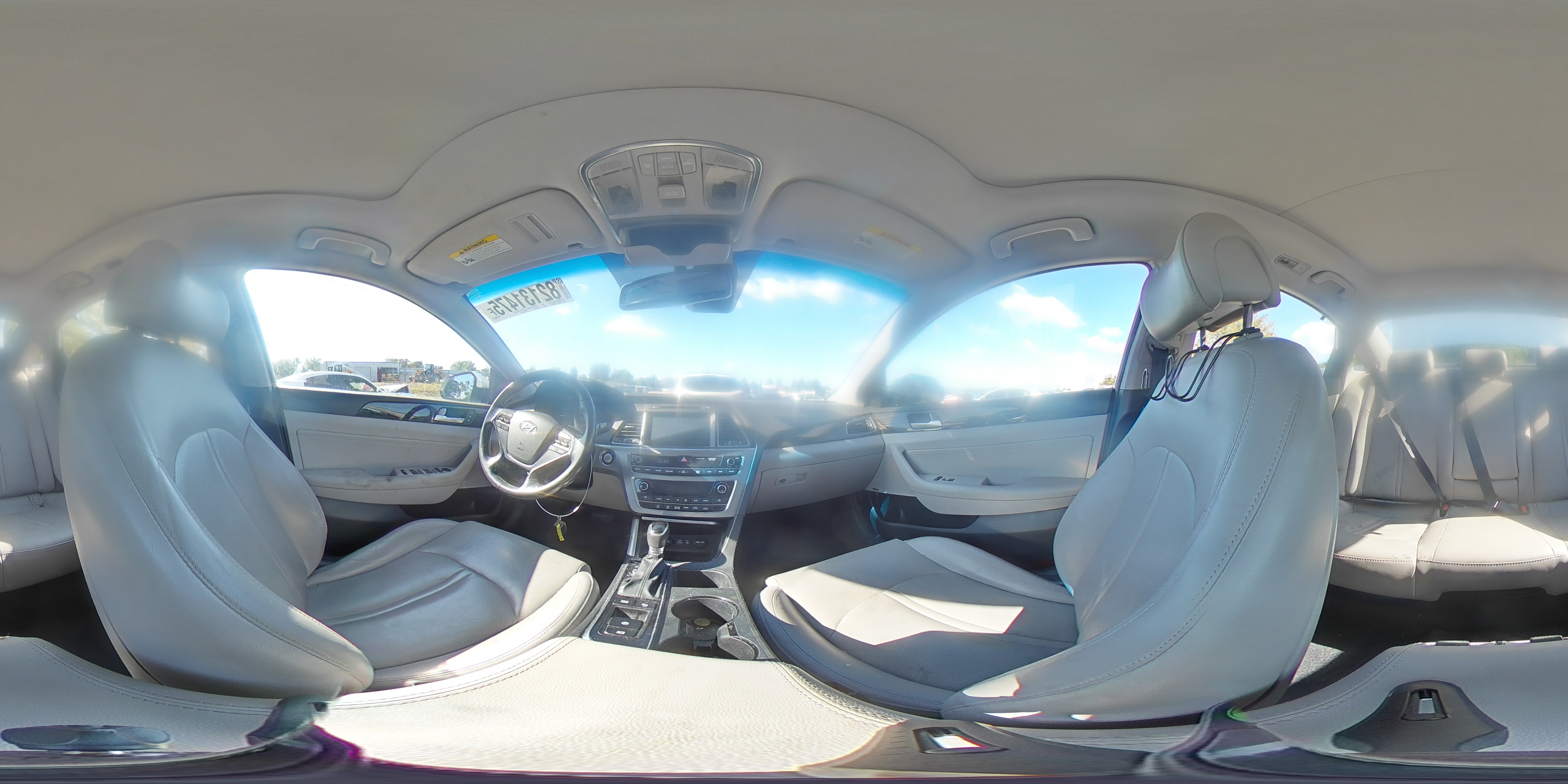 2017 Hyundai Sonata Hybrid VIN: KMHE34L10HA044848 Lot: 82131475