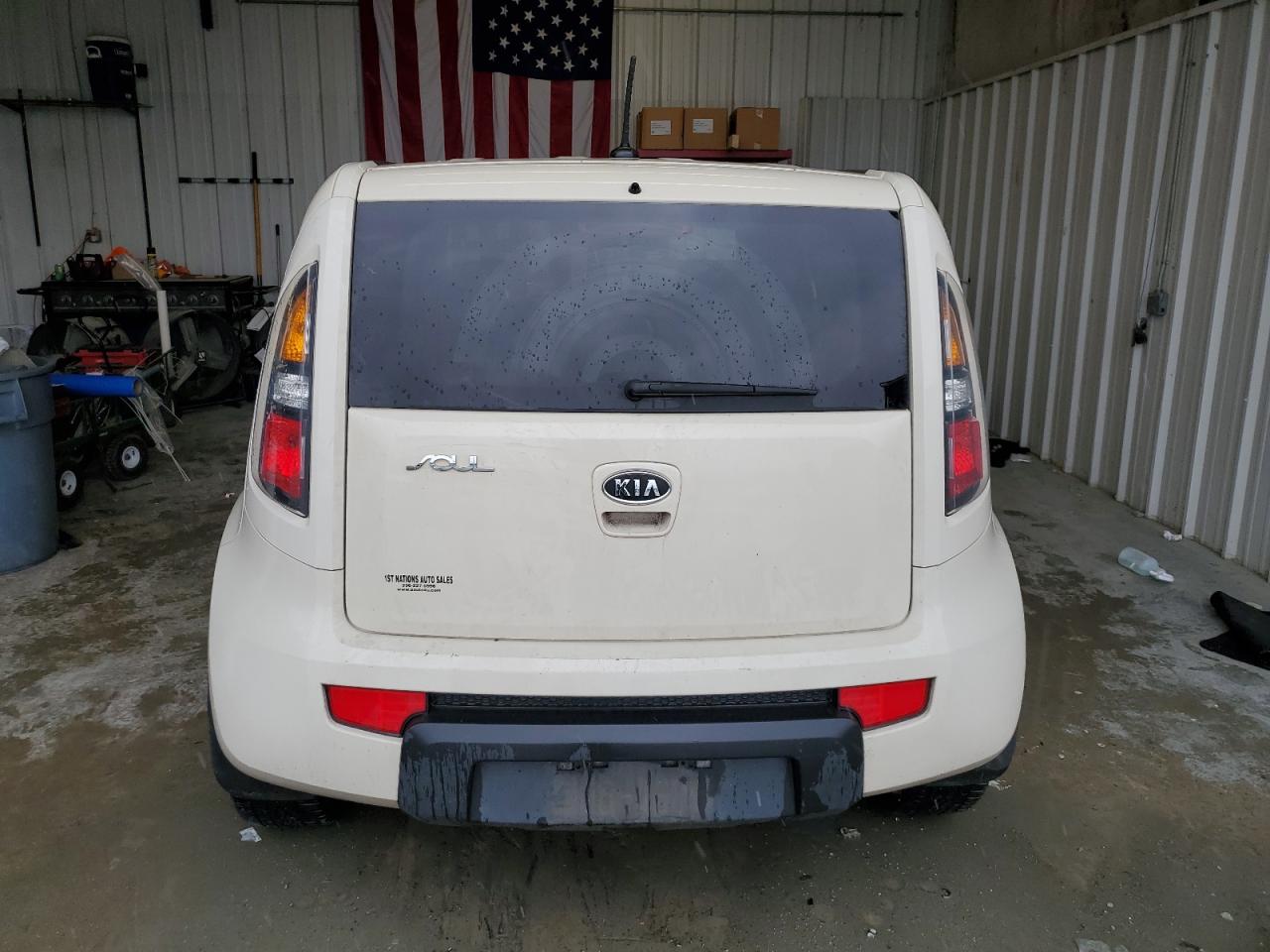 2010 Kia Soul + VIN: KNDJT2A28A7044196 Lot: 81908355