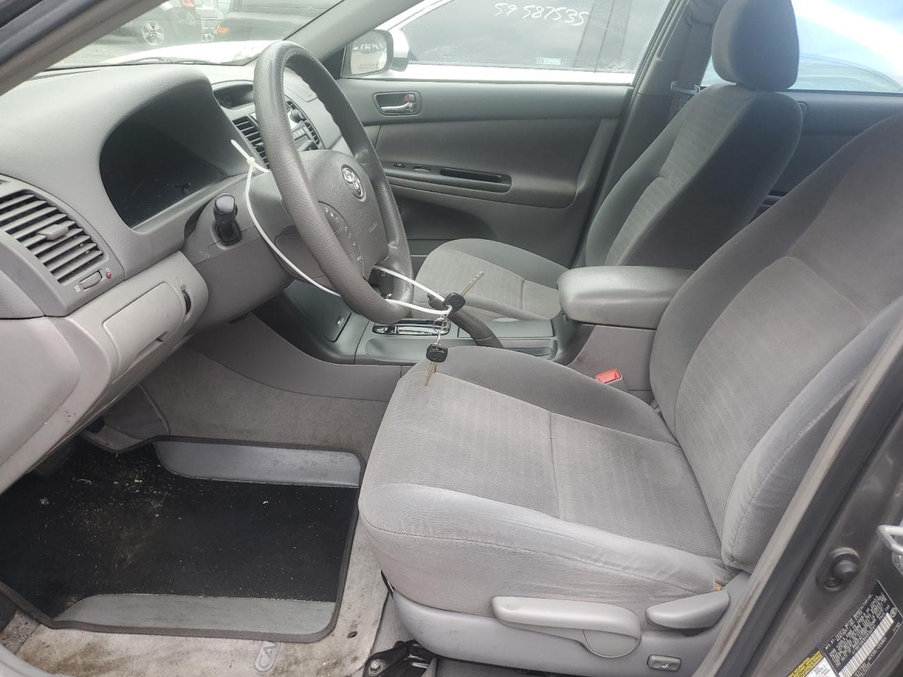 2005 Toyota Camry Le VIN: 4T1BE32K95U530781 Lot: 81262045