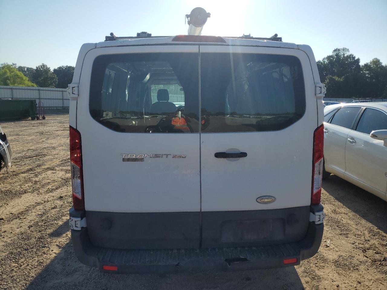 2015 Ford Transit T-250 VIN: 1FTNR2YM6FKA52177 Lot: 85203435