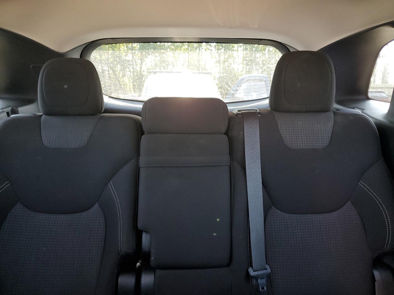 2017 Jeep Cherokee Latitude VIN: 1C4PJLCB4HW560526 Lot: 71270175