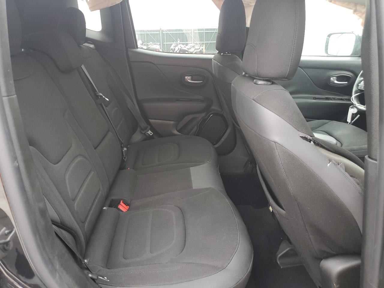 2016 Jeep Renegade Latitude VIN: ZACCJBBT2GPE18495 Lot: 71402945