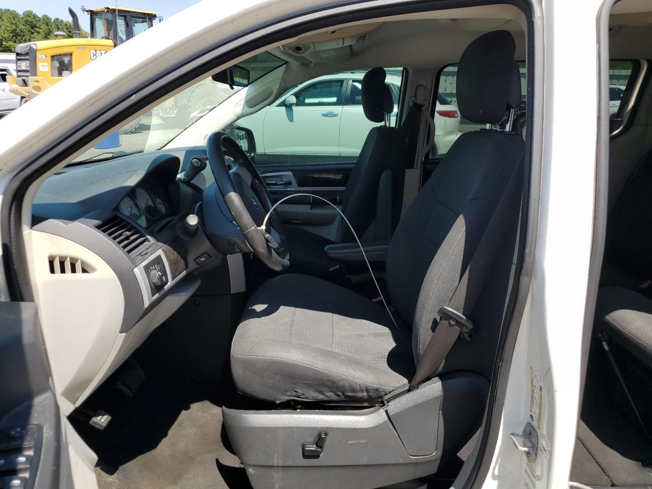 2010 Dodge Grand Caravan Sxt VIN: 2D4RN5D10AR460200 Lot: 71303905