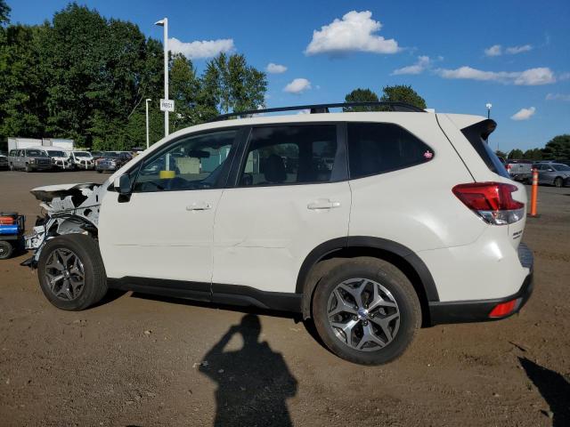  SUBARU FORESTER 2019 Белы