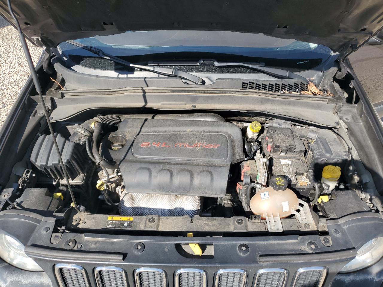 2017 Jeep Renegade Latitude VIN: ZACCJABB0HPF06125 Lot: 81496605