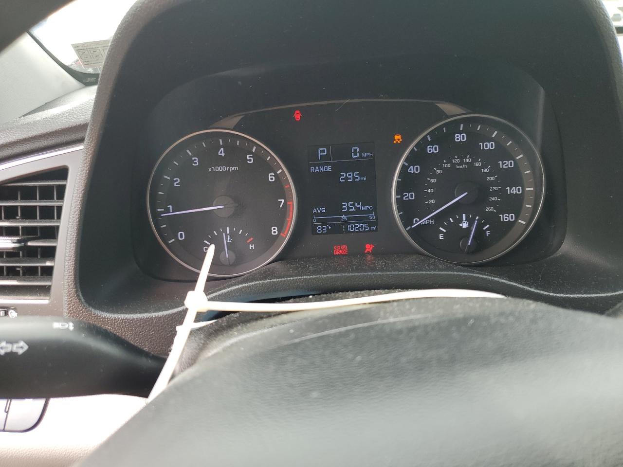 2017 Hyundai Elantra Se VIN: 5NPD84LF4HH001586 Lot: 83804875