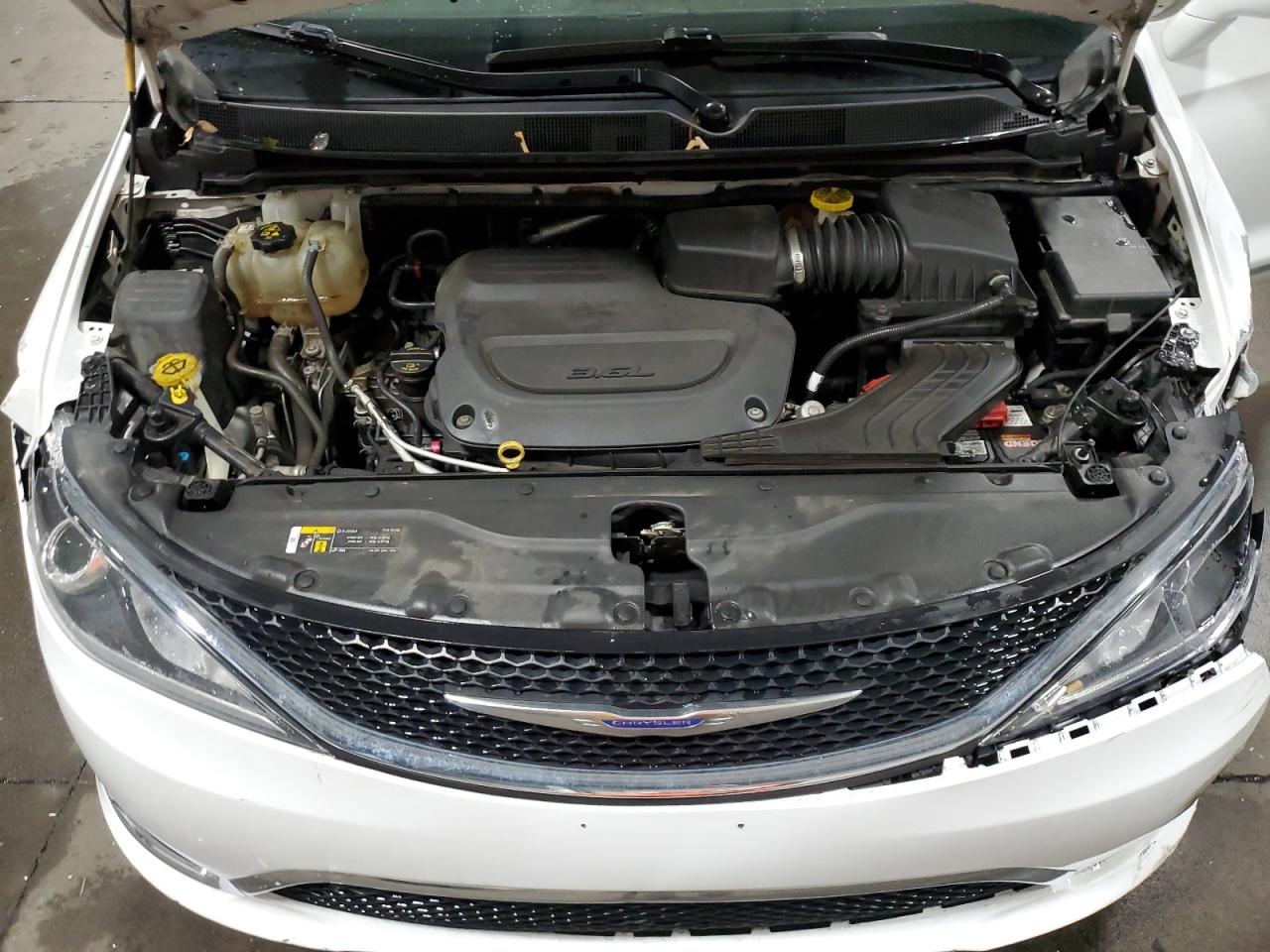 2020 Chrysler Pacifica Touring L VIN: 2C4RC1BG1LR271352 Lot: 72043805