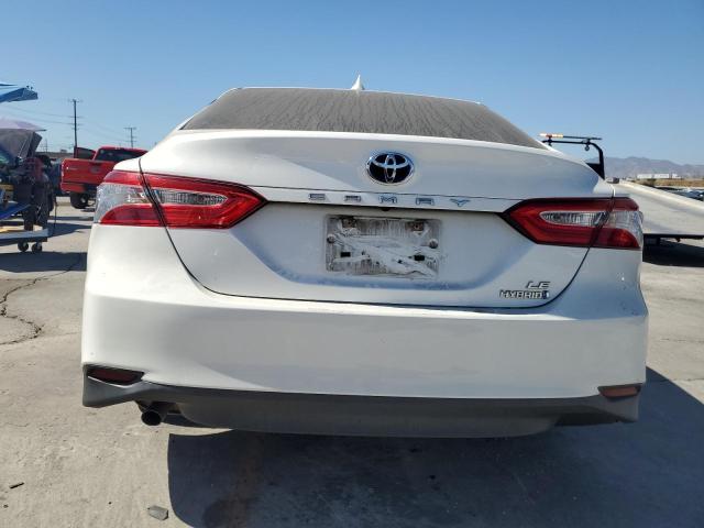  TOYOTA CAMRY 2020 Белы