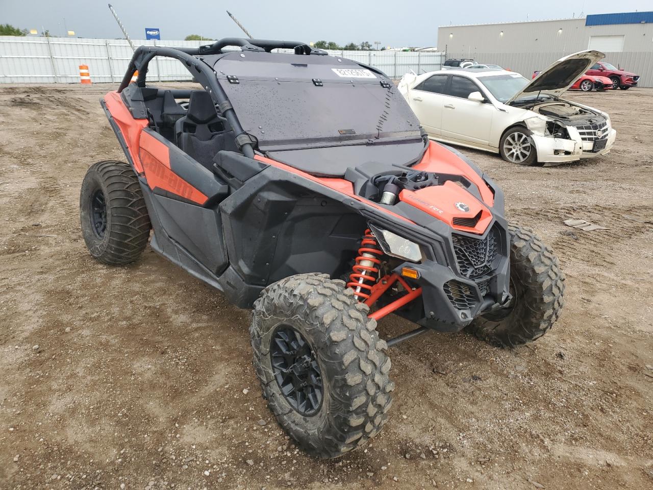 CAN-AM SIDEBYSIDE 2022. Lot# 82125675. VIN 3JBVGAV46NE000301. Photo 1