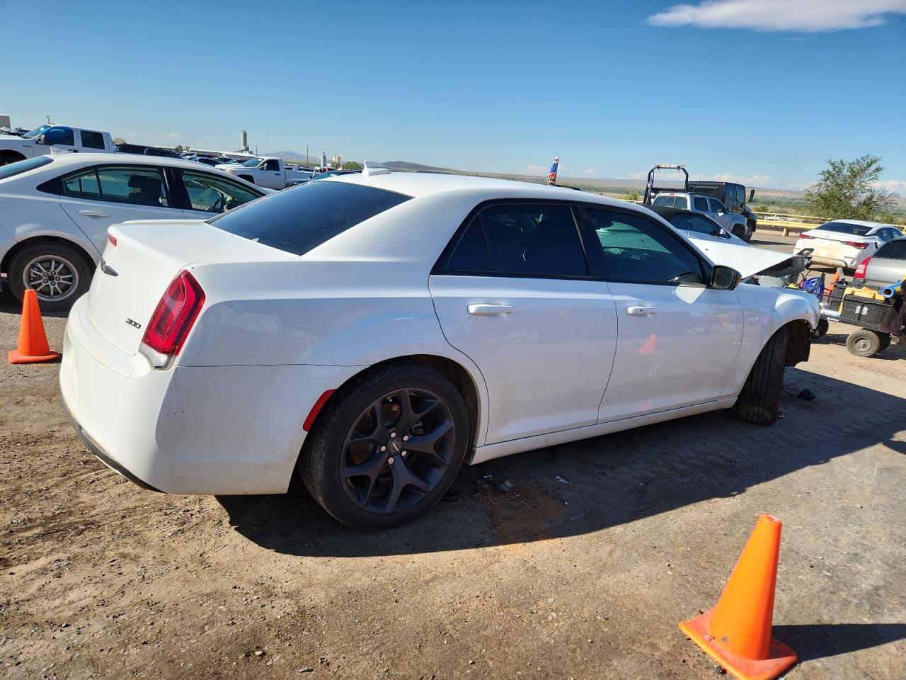 2022 Chrysler 300 Touring VIN: 2C3CCAAG5NH107509 Lot: 84619345