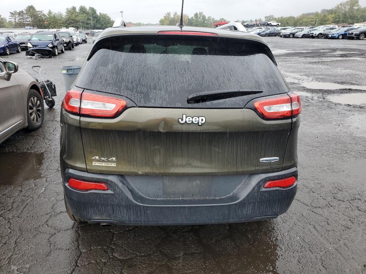 2014 Jeep Cherokee Latitude VIN: 1C4PJMCB8EW320249 Lot: 81738235