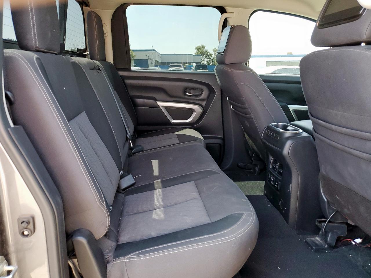 2021 Nissan Titan Sv VIN: 1N6AA1ED4MN505550 Lot: 71061375