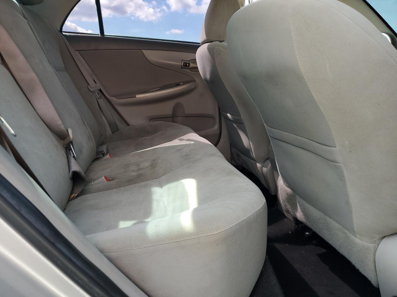 2010 Toyota Corolla Base VIN: 2T1BU4EEXAC444454 Lot: 80622165