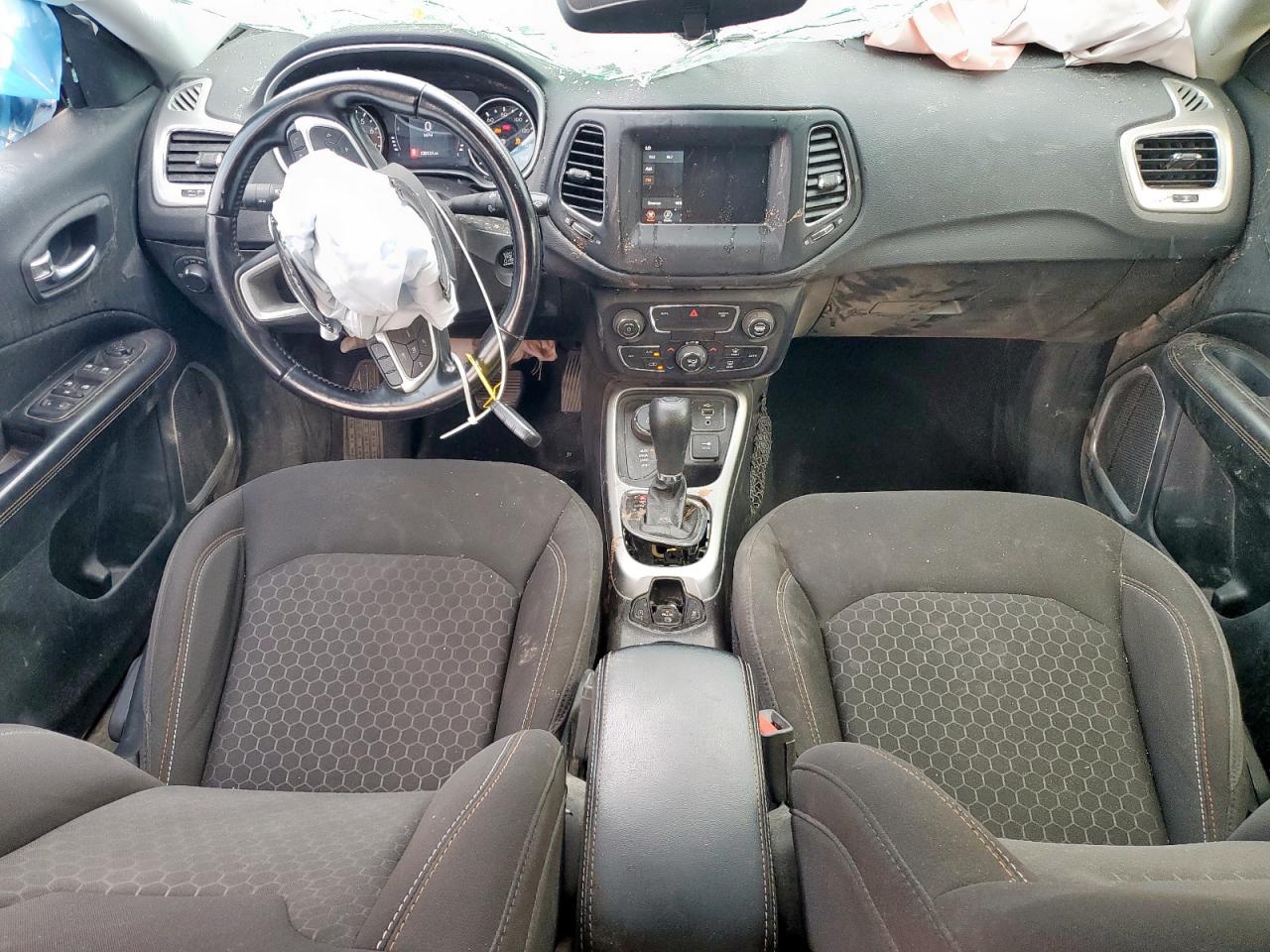 2020 Jeep Compass Sport VIN: 3C4NJDAB5LT210188 Lot: 69703565