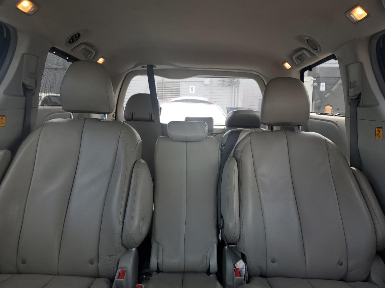 2011 Toyota Sienna Le VIN: 5TDKK3DC7BS087503 Lot: 81523515