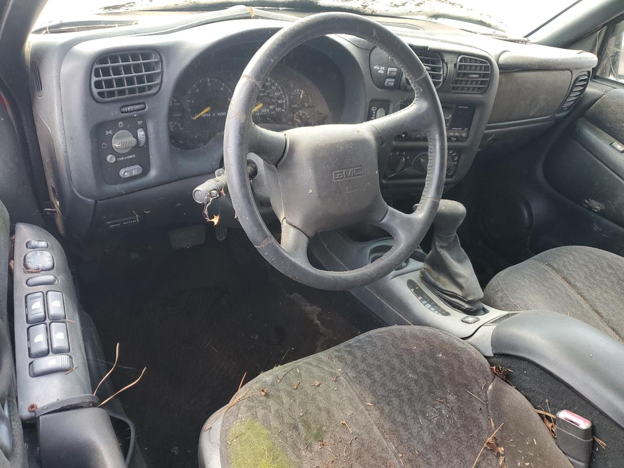 2001 GMC Jimmy VIN: 1GKDT13W812183124 Lot: 80320465