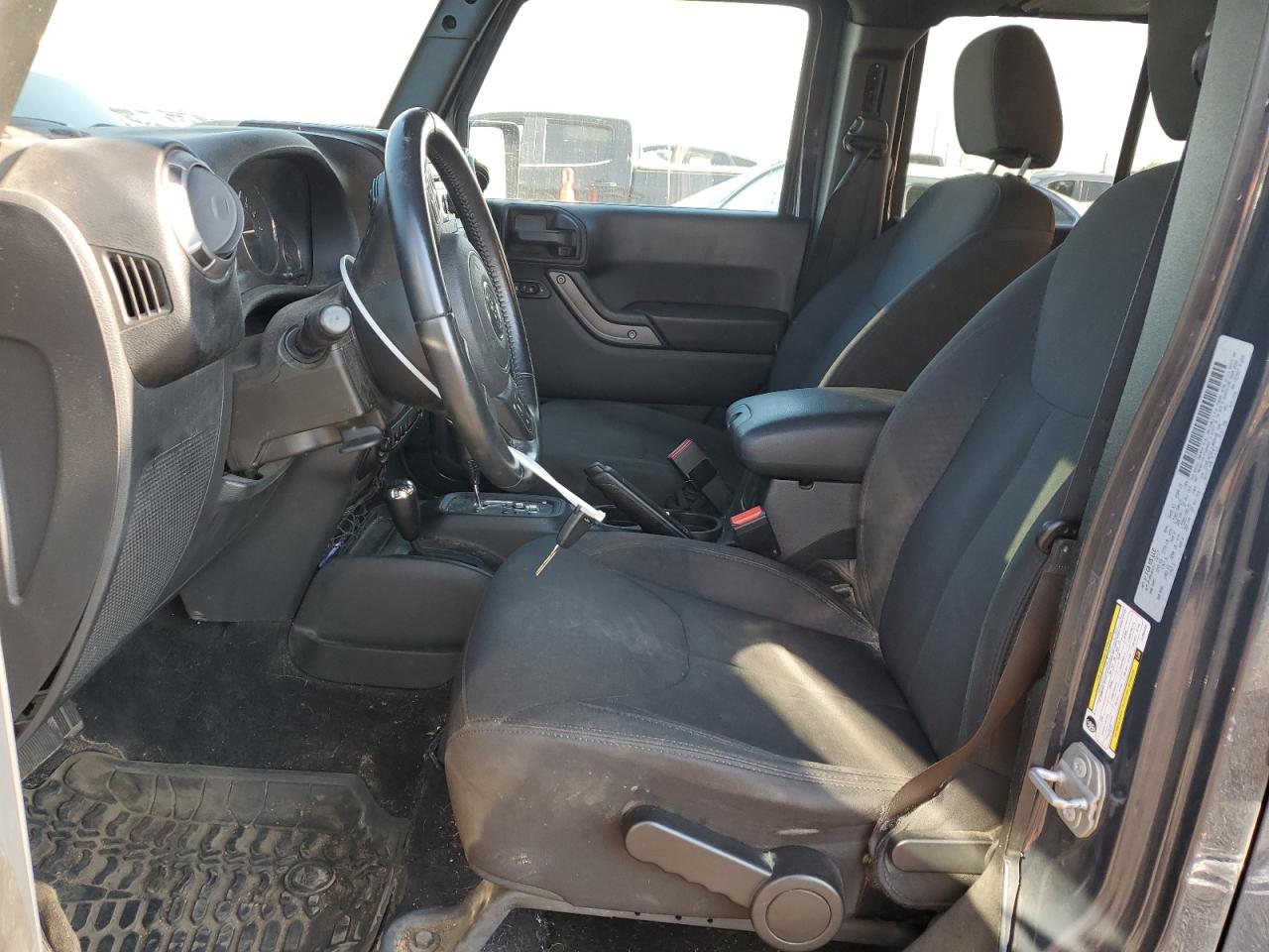 2018 Jeep Wrangler Unlimited Sport VIN: 1C4BJWDG2JL860448 Lot: 71272595