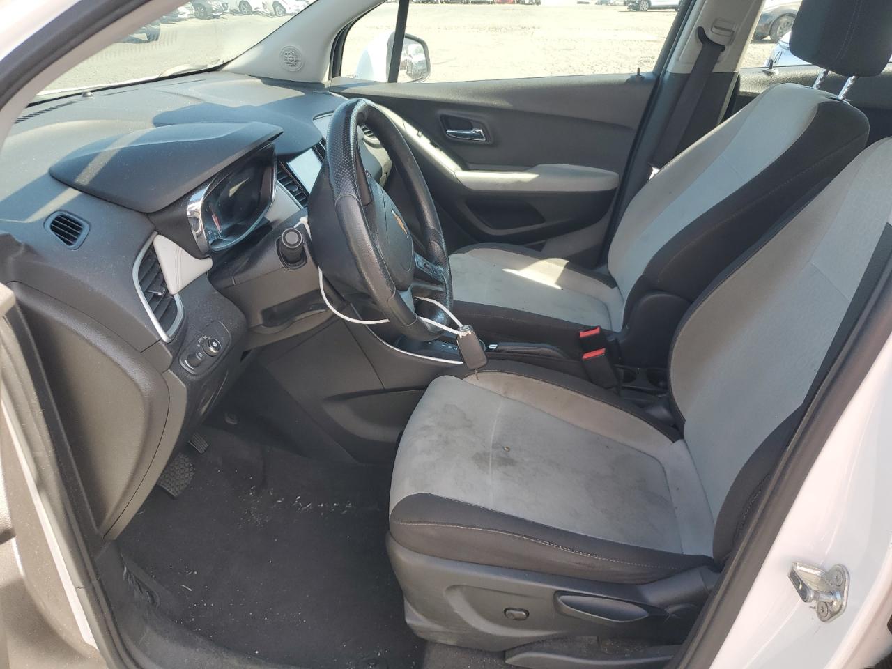 2018 Chevrolet Trax Ls VIN: 3GNCJNSB2JL277184 Lot: 80191915