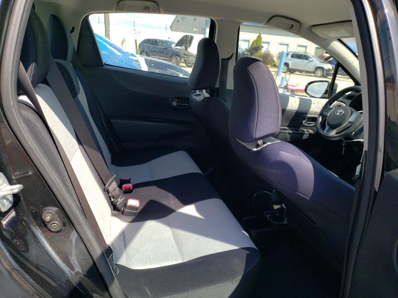 2012 Toyota Yaris VIN: JTDKTUD31CD504338 Lot: 80563395