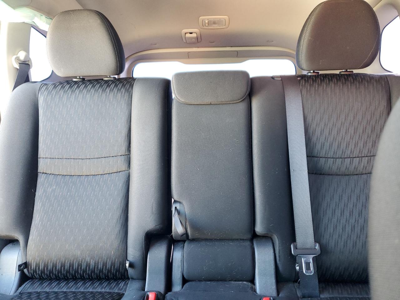 2018 Nissan Rogue S VIN: KNMAT2MV6JP591750 Lot: 81250885