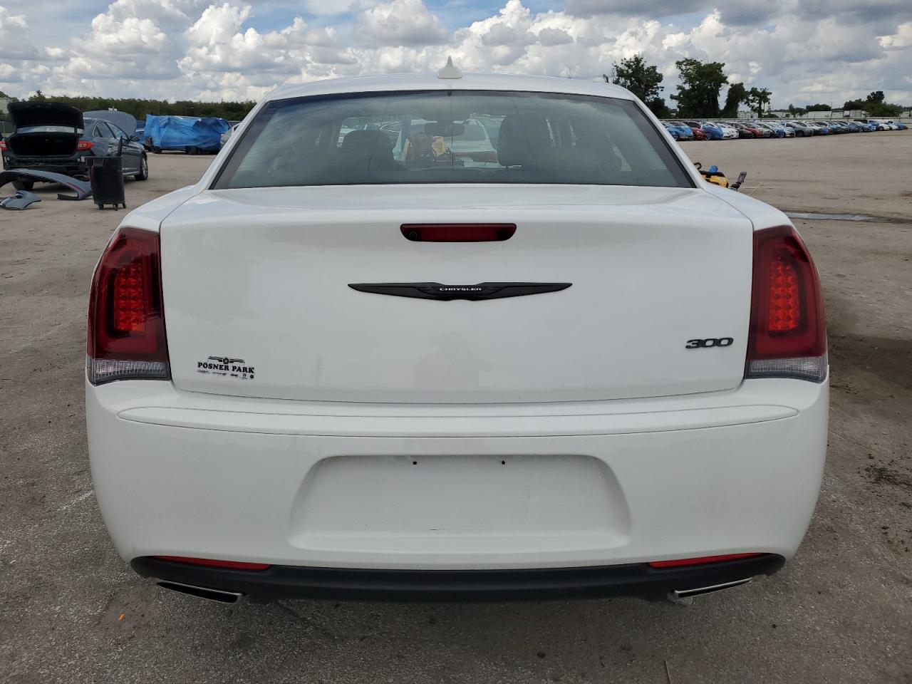 2023 Chrysler 300 Touring VIN: 2C3CCAAG1PH685402 Lot: 81105205