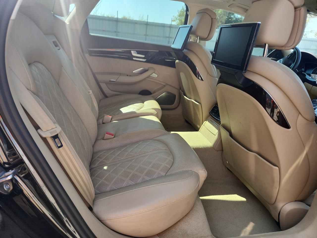 2015 Audi A8 L Quattro VIN: WAU32AFD8FN037989 Lot: 71414795
