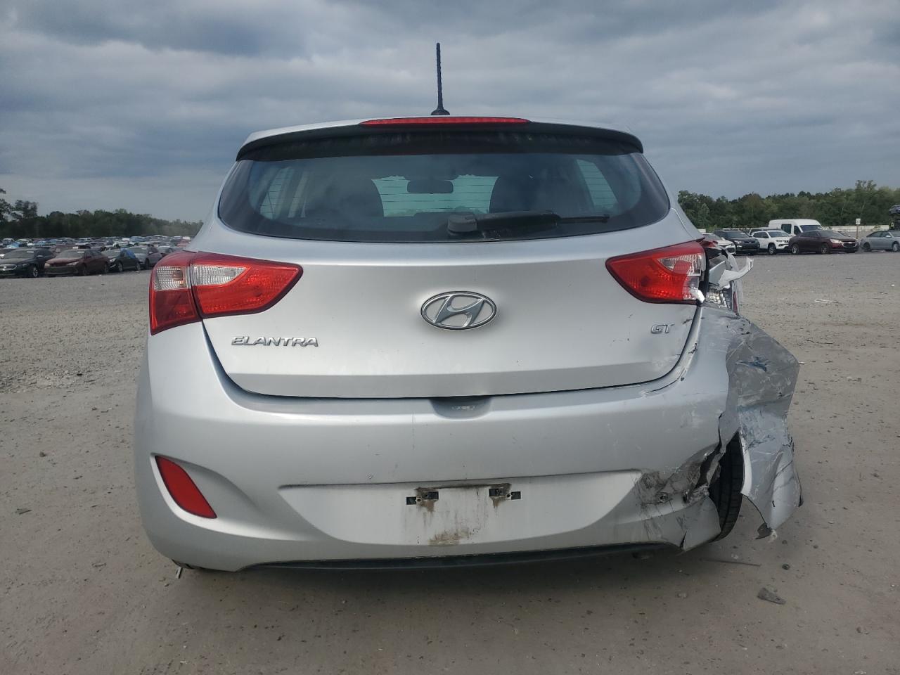 2017 Hyundai Elantra VIN: KMHD35LH2HU368400 Lot: 80385125