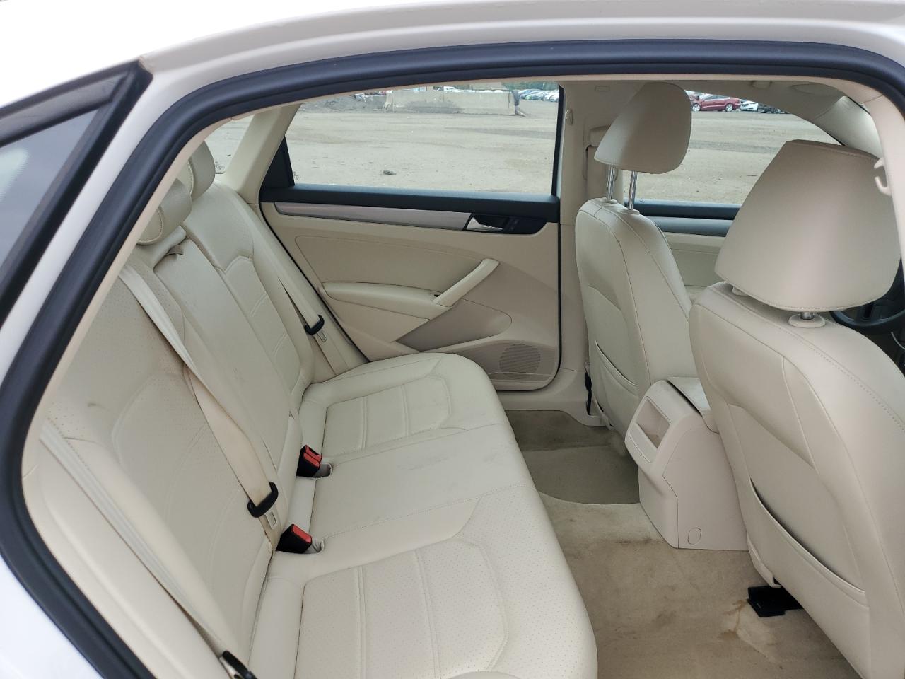 2013 Volkswagen Passat S VIN: 1VWAP7A33DC148632 Lot: 81716685