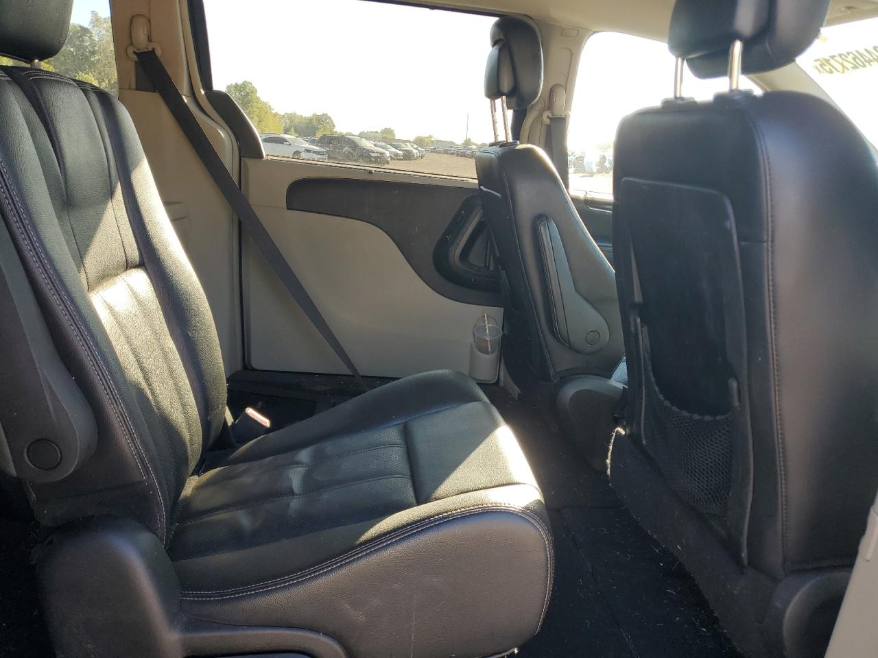 2015 Chrysler Town & Country Touring L VIN: 2C4RC1CG2FR646538 Lot: 84462715