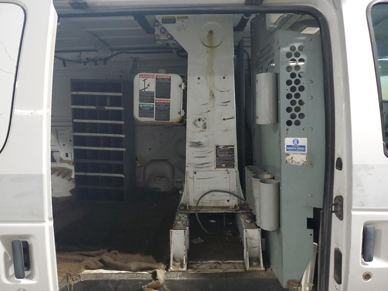 1999 Ford Econoline E350 Super Duty Van VIN: 1FTSE34L8XHA31718 Lot: 69950885