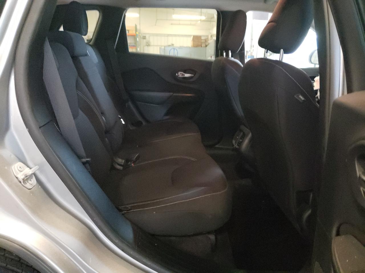 2016 Jeep Cherokee Latitude VIN: 1C4PJMCS3GW254857 Lot: 72079375