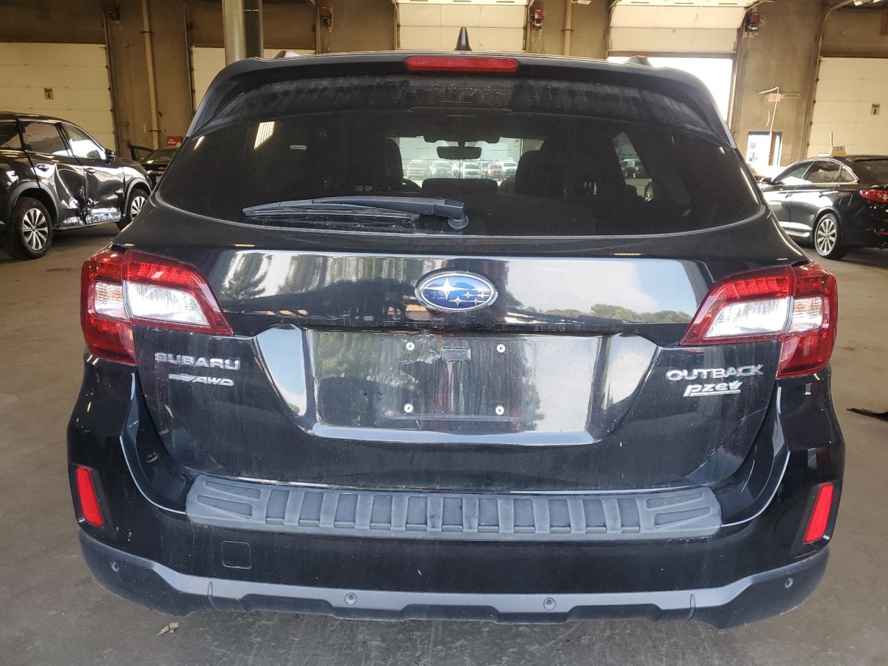 2017 Subaru Outback Touring VIN: 4S4BSATC1H3398727 Lot: 81058915