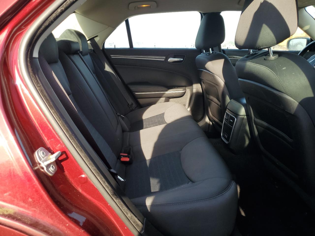 2019 Chrysler 300 Touring VIN: 2C3CCAAG0KH614393 Lot: 81615315