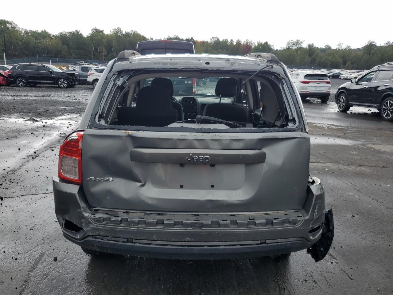 2011 Jeep Compass Sport VIN: 1J4NF1FB3BD301807 Lot: 81310415