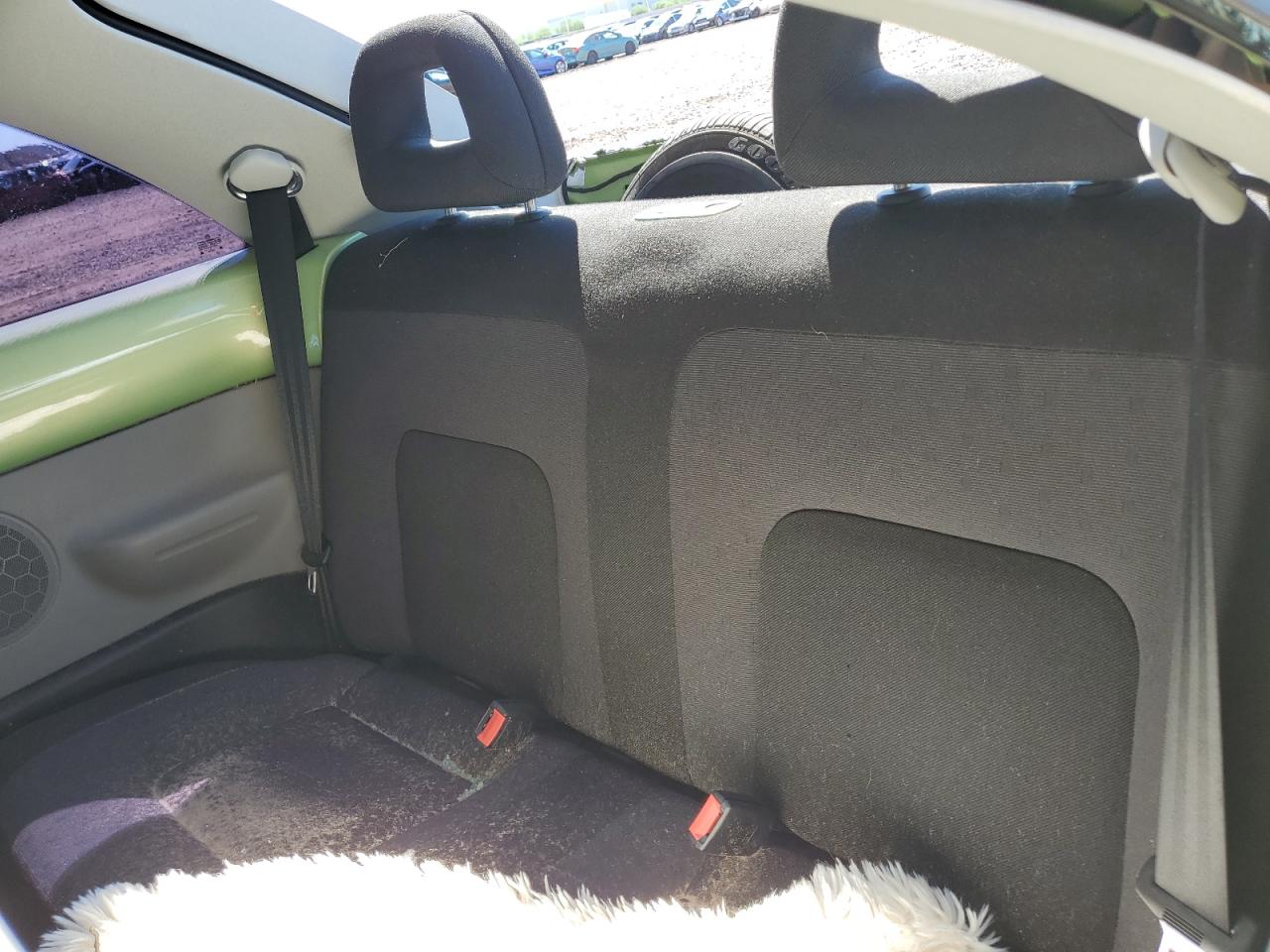 1999 Volkswagen New Beetle Gls VIN: 3VWCC21C4XM415514 Lot: 81453975