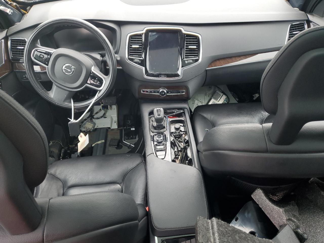 2016 Volvo Xc90 T6 VIN: YV4A22PKXG1060712 Lot: 83811115