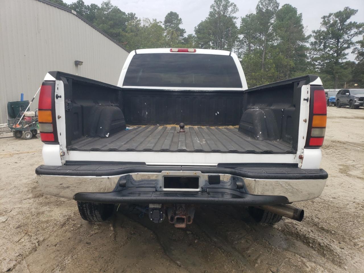 2006 GMC Sierra K2500 Heavy Duty VIN: 1GTHK29D06E220331 Lot: 83905825