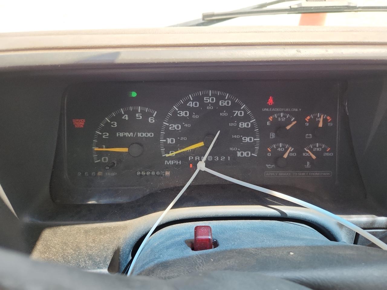 1998 Chevrolet Gmt-400 C1500 VIN: 2GCEC19R7W1145067 Lot: 71320205